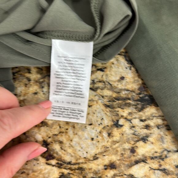 DKNY Light Fatigue Color Mesh Long Sleeves Keyhole Top Size M - Picture 6 of 10